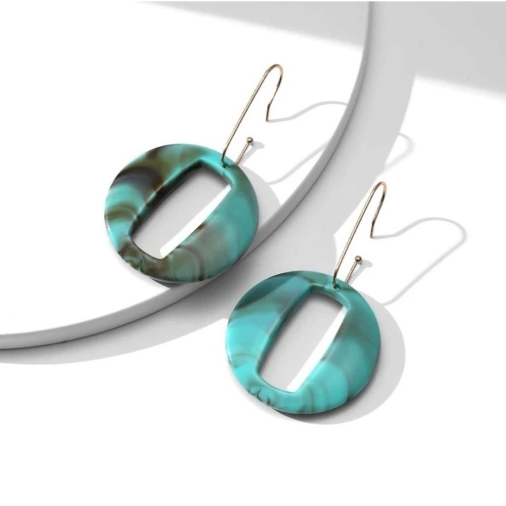 Trendy Turquoise-Colored Round Earrings - Picture 4 of 4